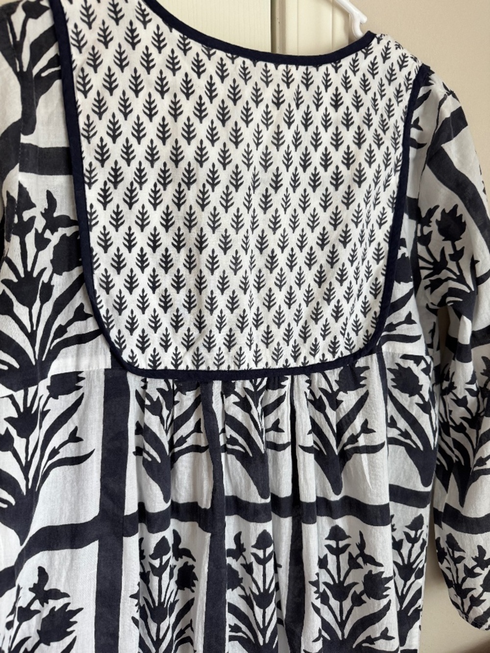 SZ BLOCKPRINTS, HAND BLOCKED/PRINTED, JAIPUR DRESS IN NAVY PALLADIO GRID - Picture 9 of 16